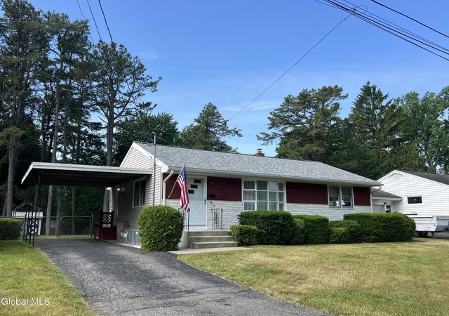 3rd image of 2932 Gibson St, Schenectady, NY 12304 | MLS# 202624629
