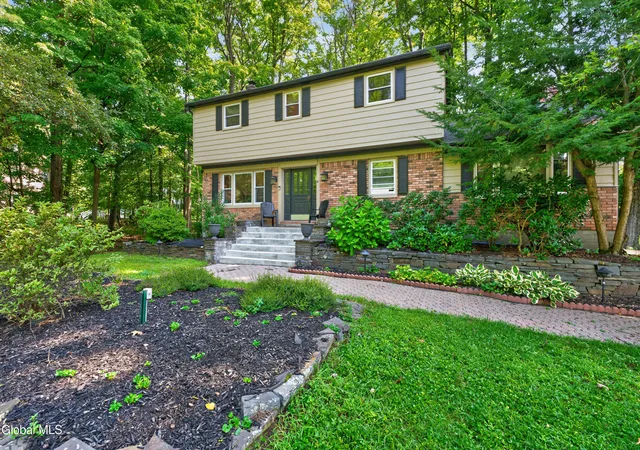 Photo 1 of Single family home for sale at 14 Brookwood Dr, Clifton Park, NY 12065 | MLS# 202624746 | Listing updated on 2026-09-17