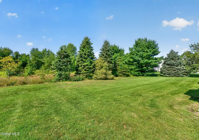 39th image of 12 Danbury Ct, Clifton Park, NY 12065 | MLS# 202624600