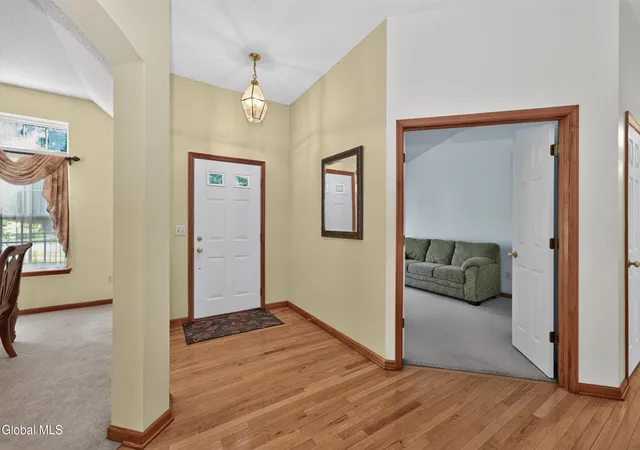 4th image of 12 Danbury Ct, Clifton Park, NY 12065 | MLS# 202624600