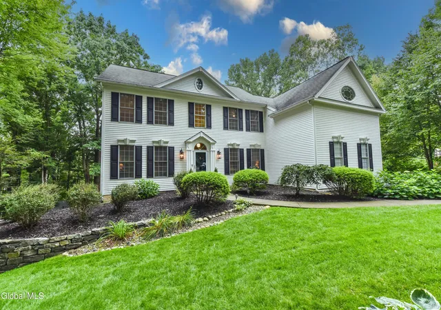 Photo 3 of Sale Pending at 11 Wildwood Ct, Clifton Park, NY 12065 | MLS# 202624788 | Listing updated on 2026-09-04