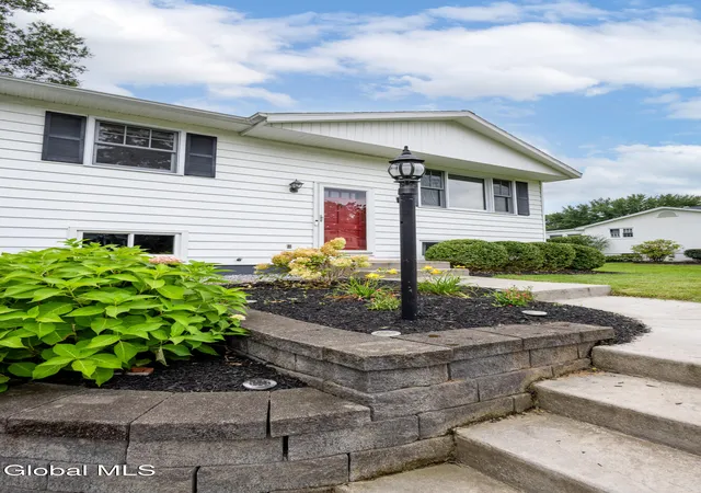 Photo 3 of Sale Pending at 32 Comely Ln, Latham, NY 12110 | MLS# 202624471 | Listing updated on 2026-08-31
