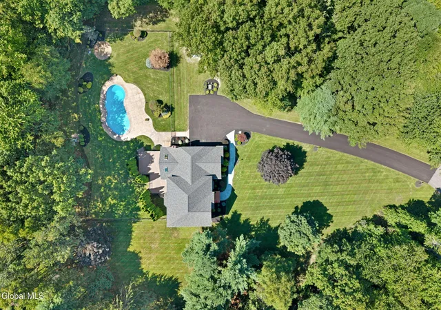 Photo 3 of Sale Pending at 3 Woodland Dr, Clifton Park, NY 12065 | MLS# 202624710 | Listing updated on 2026-09-03