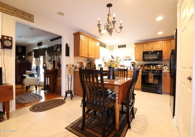 Photo 3 of Sale Pending at 5 Carolyn Ln, Schenectady, NY 12302 | MLS# 202624422 | Listing updated on 2026-08-30