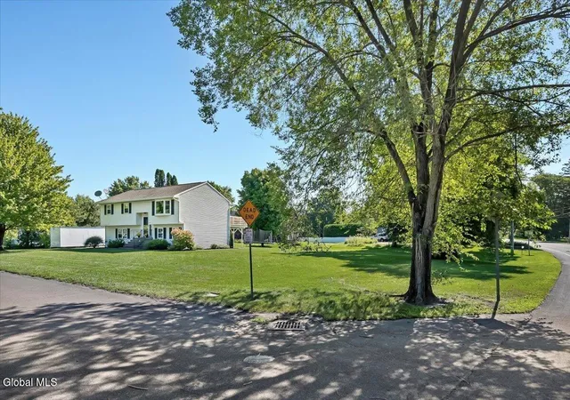 Photo 2 of Sale Pending at 1 Dyer Dr, Latham, NY 12110 | MLS# 202624448 | Listing updated on 2026-08-31