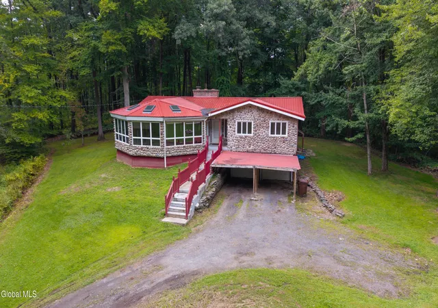 Photo 2 of Sale Pending at 35 Wildwood Ln, Bethlehem, NY 12158 | MLS# 202624803 | Listing updated on 2026-09-02