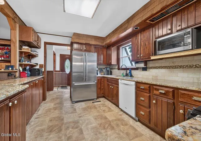 Photo 4 of Single family home for sale at 28 Overlook Ln, Berne, NY 12059 | MLS# 202624976 | Listing updated on 2026-09-13