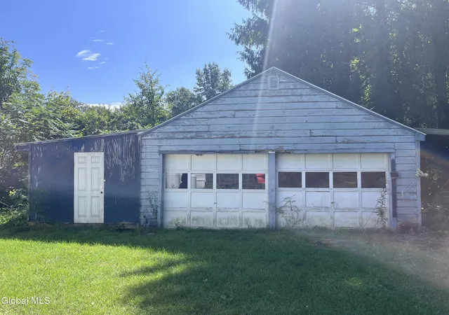 4th image of 172 Ferry Blvd, South Glens Falls, NY 12803 | MLS# 202624504