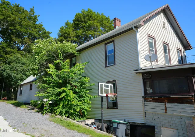 44th image of 10 Shaper Ave, Canajoharie, NY 13317 | MLS# 202624617