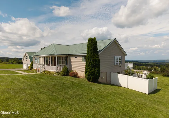Photo 4 of Single family home for sale at 127 Firefly Meadow Rd, Fultonville, NY 12072 | MLS# 202624661 | Listing updated on 2026-08-25