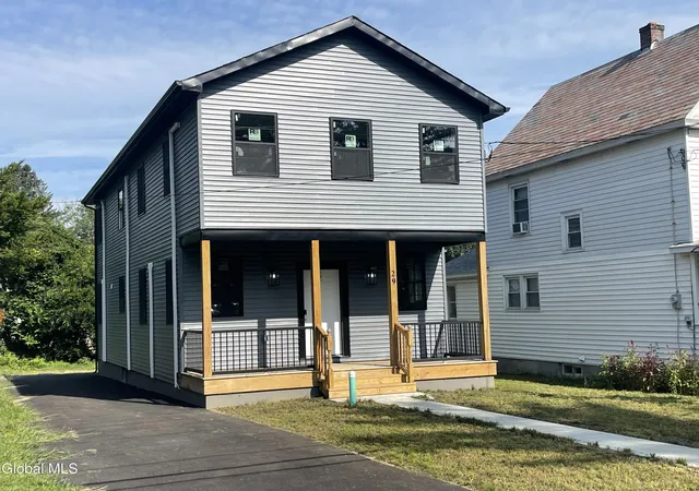 3rd image of 29 Marshall Ave, Schenectady, NY 12304 | MLS# 202624610