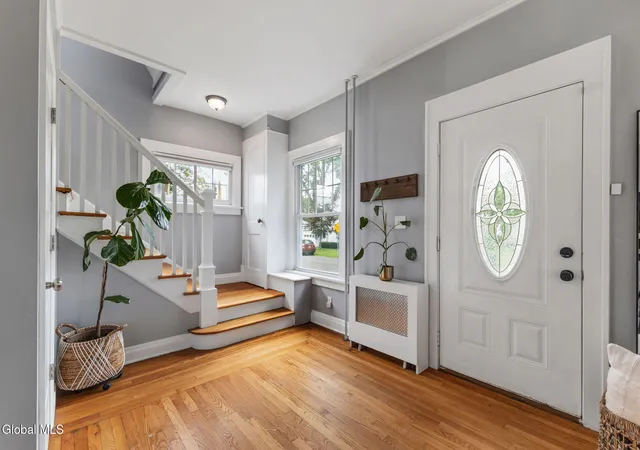 Photo 4 of Sale Pending at 16 Summit Ave, Colonie, NY 12110 | MLS# 202624893 | Listing updated on 2026-09-07