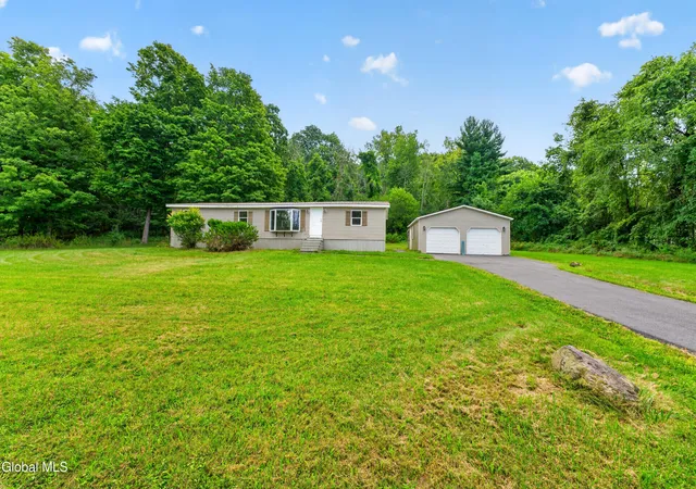 Photo 4 of Single family home for sale at 683 Knickerbocker Rd, Schaghticoke, NY 12154 | MLS# 202624773 | Listing updated on 2026-09-18
