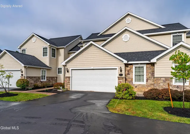 Photo 1 of Sale Pending at 9 Davis Ct, Albany, NY 12208 | MLS# 202625013 | Listing updated on 2026-09-02