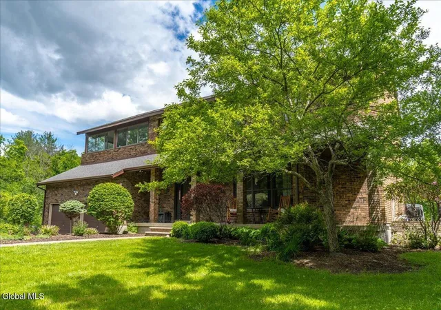 Photo 4 of Sale Pending at 136 Spring Rd, Glenville, NY 12302 | MLS# 202624636 | Listing updated on 2026-09-19