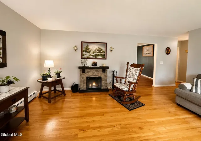Photo 3 of Single family home for sale at 9 Clearview Blvd, Schodack, NY 12033 | MLS# 202624952 | Listing updated on 2026-09-08