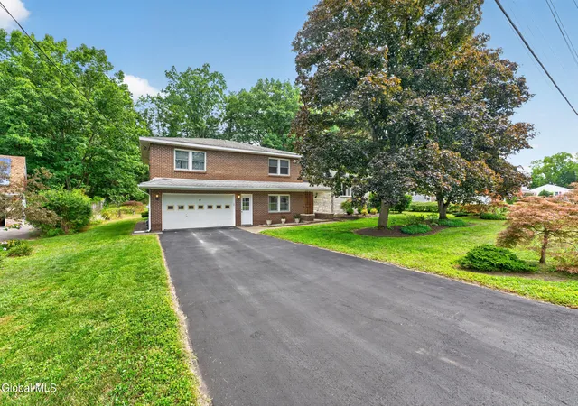Photo 3 of Single family home for sale at 25 Tice Rd, Guilderland, NY 12203 | MLS# 202624873 | Listing updated on 2026-09-16