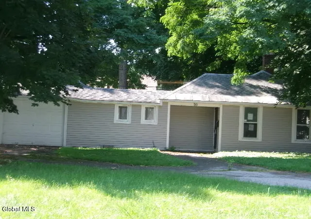 Photo 3 of Single family home for sale at 30 Irving Rd, Scotia, NY 12302 | MLS# 202624679 | Listing updated on 2026-10-02