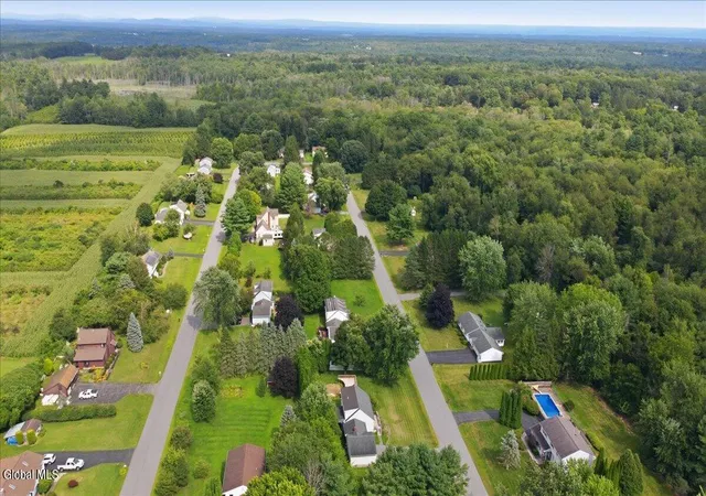 Photo 4 of Sale Pending at 34 Skaarland Dr, Ballston, NY 12027 | MLS# 202624680 | Listing updated on 2026-09-14