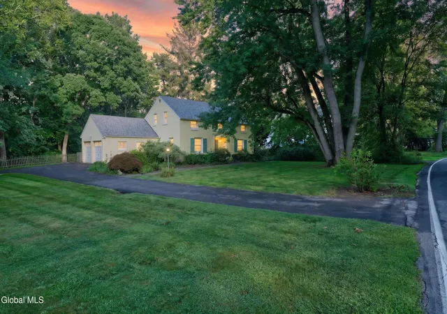 Photo 2 of Sale Pending at 951 St Davids Ln, Niskayuna, NY 12309 | MLS# 202624849 | Listing updated on 2026-08-31