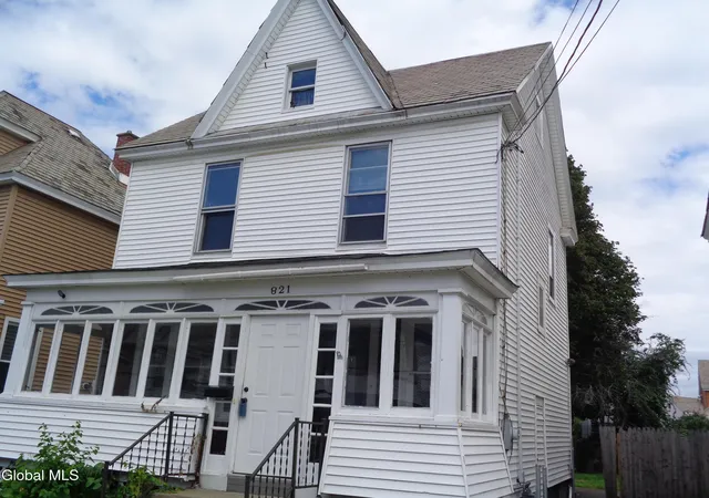 Photo 1 of Single family home for sale at 821 Holland Rd, Schenectady, NY 12303 | MLS# 202624693 | Listing updated on 2026-08-26