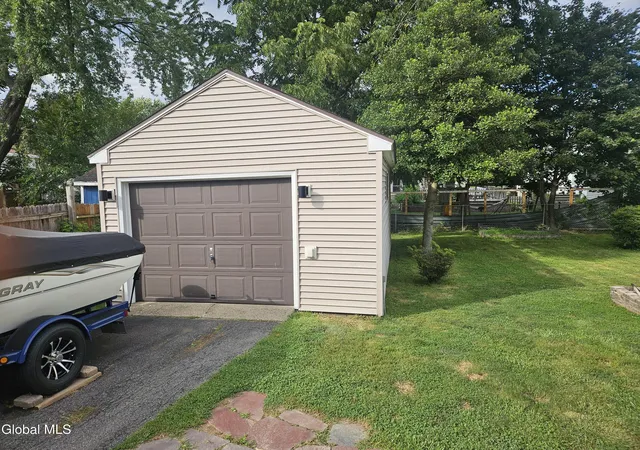 Photo 3 of Sale Pending at 612 Sanders Ave, Glenville, NY 12302 | MLS# 202624700 | Listing updated on 2026-09-19