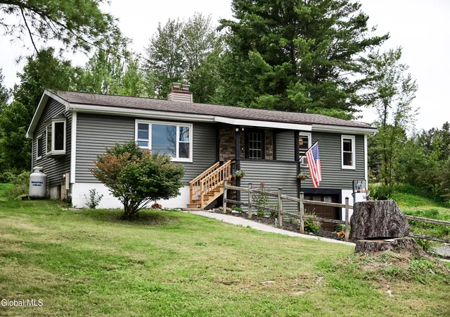 Photo 2 of Single family home for sale at 968 County Hwy 126, Perth, NY 12010 | MLS# 202624741 | Listing updated on 2026-08-30