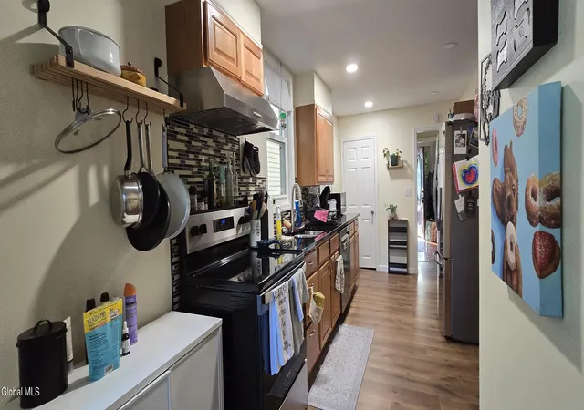 Photo 3 of Single family home for sale at 97 N Allen St, Albany, NY 12203 | MLS# 202624949 | Listing updated on 2026-08-28