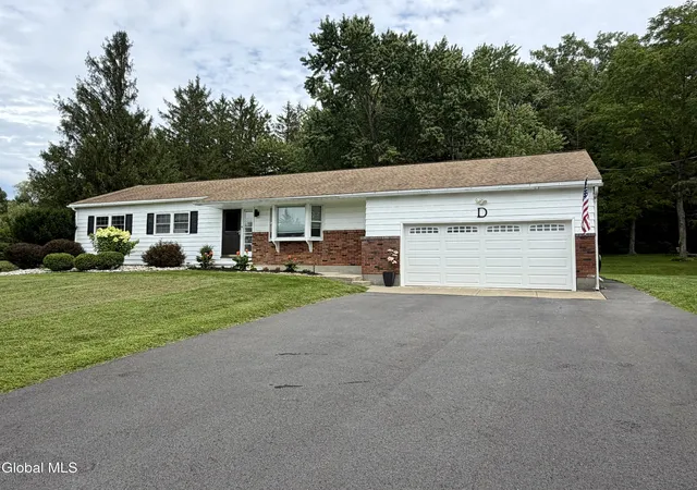 Photo 1 of Single family home for sale at 110 Country Ridge Ct, Amsterdam, NY 12010 | MLS# 202624802 | Listing updated on 2026-09-17