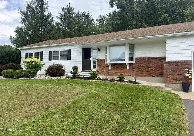 Photo 2 of Single family home for sale at 110 Country Ridge Ct, Amsterdam, NY 12010 | MLS# 202624802 | Listing updated on 2026-09-17