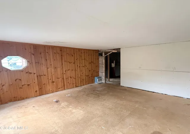 Photo 5 of Single family home for sale at 18 Walnut St, Gloversville, NY 12078 | MLS# 202624905 | Listing updated on 2026-08-28