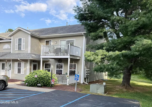 Photo 1 of Sale Pending at 1812 Cambridge Manor Dr, Scotia, NY 12302 | MLS# 202624915 | Listing updated on 2026-09-16