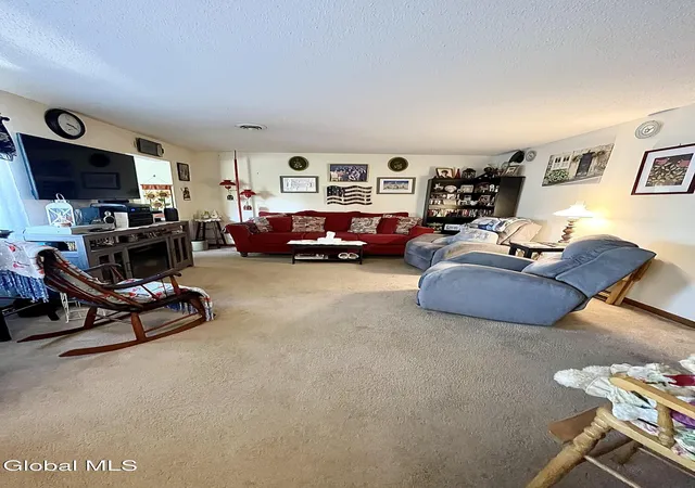 Photo 4 of Sale Pending at 1812 Cambridge Manor Dr, Scotia, NY 12302 | MLS# 202624915 | Listing updated on 2026-09-16