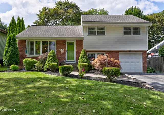 Photo 2 of Sale Pending at 106 Orlando Ave, Albany, NY 12203 | MLS# 202624792 | Listing updated on 2026-08-29
