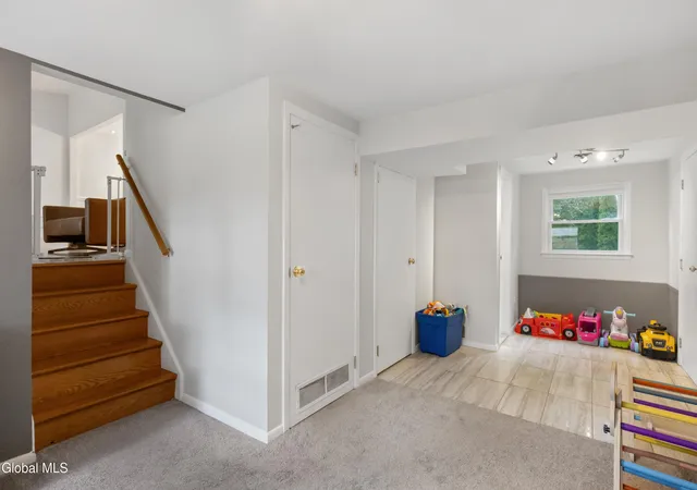 Photo 4 of Sale Pending at 106 Orlando Ave, Albany, NY 12203 | MLS# 202624792 | Listing updated on 2026-08-29