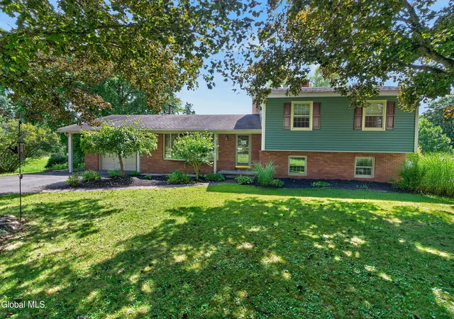 Photo 1 of Sale Pending at 137 Mammoth Spring Rd, North Greenbush, NY 12198 | MLS# 202624848 | Listing updated on 2026-09-10