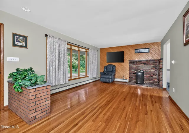 Photo 4 of Sale Pending at 137 Mammoth Spring Rd, North Greenbush, NY 12198 | MLS# 202624848 | Listing updated on 2026-10-08