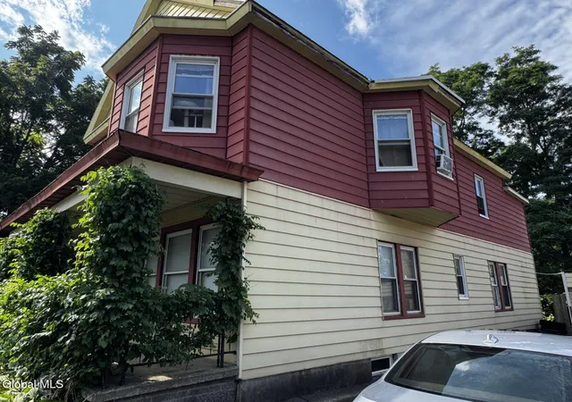 Photo 3 of Sale Pending at 3014 Albany St, Schenectady, NY 12304 | MLS# 202624758 | Listing updated on 2026-09-23