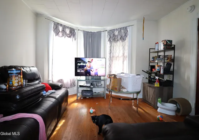 Photo 3 of House for sale at 124 Degraff St, Schenectady, NY 12308 | MLS# 202625139 | Listing updated on 2026-09-01