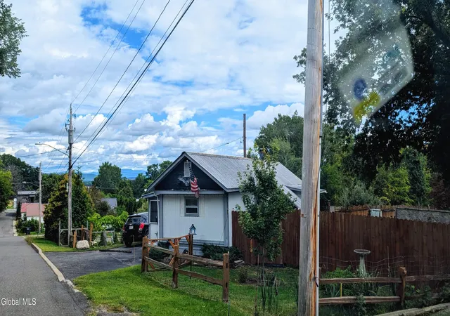 Photo 1 of Single family home for sale at 25 Elizabeth St, Port Henry, NY 12974 | MLS# 202624764 | Listing updated on 2026-08-25