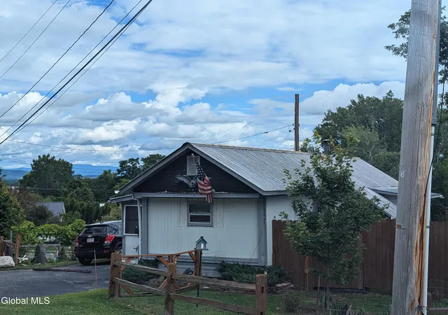 Photo 2 of Single family home for sale at 25 Elizabeth St, Port Henry, NY 12974 | MLS# 202624764 | Listing updated on 2026-08-25