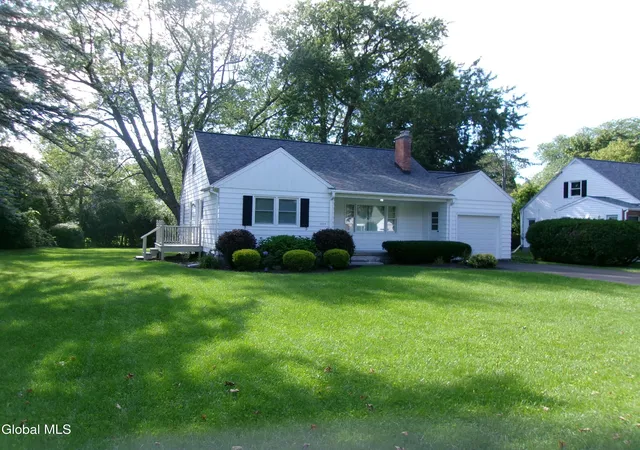 Photo 3 of Sale Pending at 2023 Fairlawn Pkwy, Niskayuna, NY 12309 | MLS# 202624847 | Listing updated on 2026-09-03