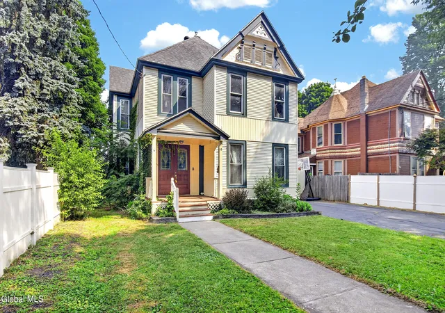 Photo 2 of Single family home for sale at 18 Grove St, Baldwinsville, NY 13027 | MLS# 202624797 | Listing updated on 2026-09-08