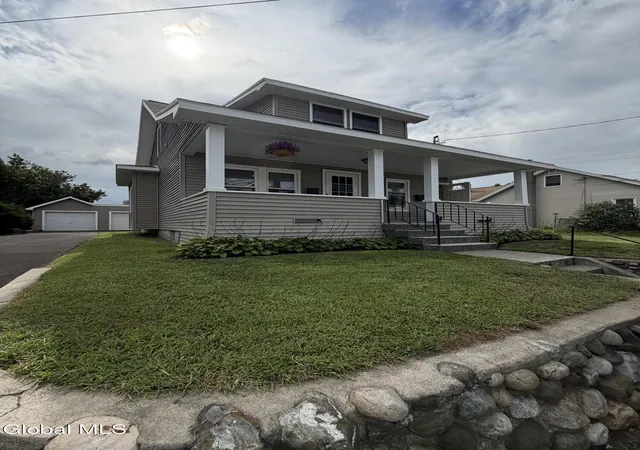 Photo 1 of Sale Pending at 4 Orford St, Colonie, NY 12205 | MLS# 202624850 | Listing updated on 2026-09-02