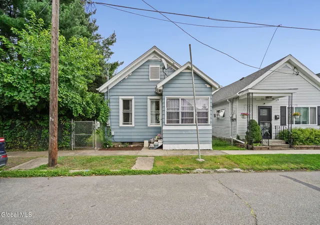 Photo 1 of Sale Pending at 2612 4th Ave, Watervliet, NY 12189 | MLS# 202624827 | Listing updated on 2026-09-10