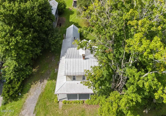 Photo 4 of Single family home for sale at 107 Factory St, Schoharie, NY 12157 | MLS# 202624966 | Listing updated on 2026-08-29