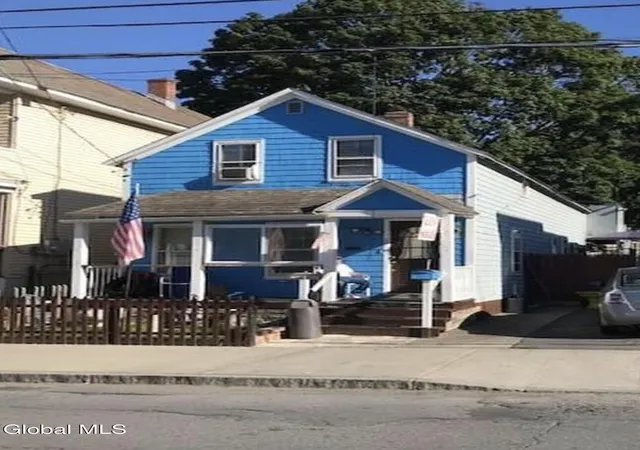 Photo 1 of Single family home for sale at 321 Hulett St, Schenectady, NY 12307 | MLS# 202625115 | Listing updated on 2026-09-08