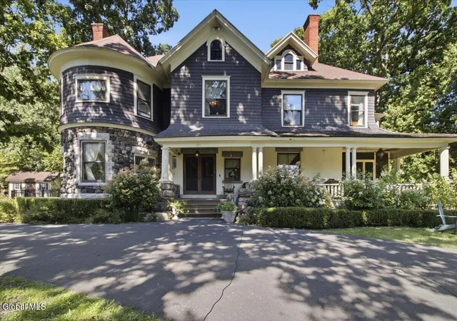 Photo 3 of Single family home for sale at 321 Guy Park Ave, Amsterdam, NY 12010 | MLS# 202624812 | Listing updated on 2026-09-01