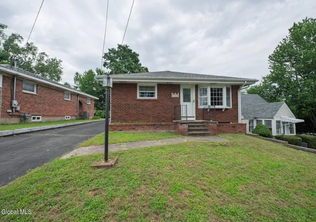 Photo 1 of Sale Pending at 565 Braintree St, Colonie, NY 12205 | MLS# 202624835 | Listing updated on 2026-08-29