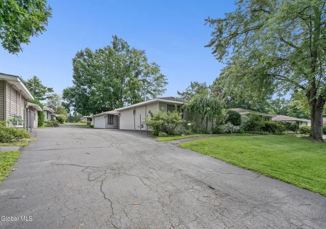 Photo 2 of Sale Pending at 38 Donna Lynn Dr, East Greenbush, NY 12061 | MLS# 202624858 | Listing updated on 2026-09-02